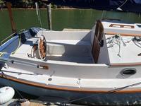 Menger Catboat Click to launch Larger Image