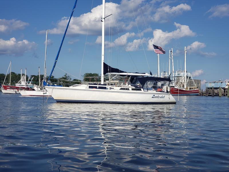 1989 Catalina 42  located in North Carolina for sale