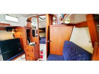 Hunter 33 Click to launch Larger Image