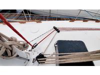 Hunter 33 Click to launch Larger Image