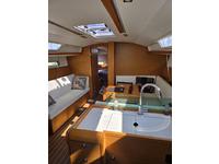 Jeanneau Sun Odyssey 419 Click to launch Larger Image