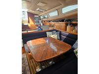 Hunter Aft Cockpit 41 Click to launch Larger Image