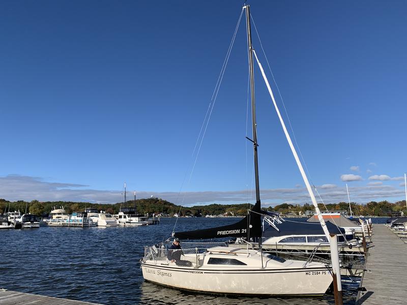 1988 Precision 21 located in Michigan for sale