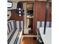 Pearson 323 Hull 319 Click to launch Larger Image