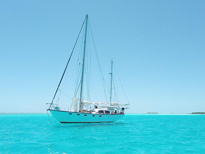 1969 pearson countess located in Florida for sale