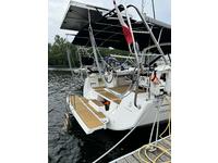 Beneteau Oceanis 48 Click to launch Larger Image