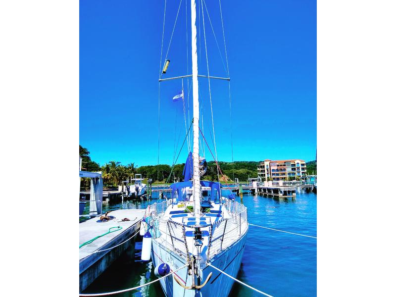 2002 Beneteau 393 located in Virginia for sale