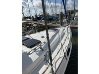 Morgan Out Islander sloop Click to launch Larger Image