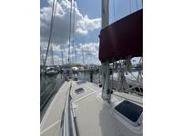 Island Packet 35 Click to launch Larger Image