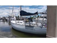 1974 Titusville Florida 37 Ericson 37 flush deck