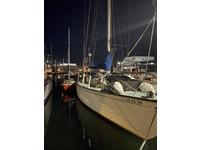 1969 Charleston Oregon 37 Islander 37