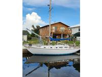 1970 Cape Coral Florida 35 Allied Marine Seabreeze Citation