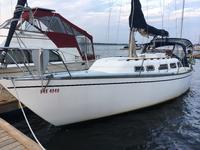 1976 Ottawa Ontario Canada Outside United States 33 Ranger 33 sloop