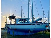 1980 Green Cove Springs Florida 33 Morgan Out Island Pilot House