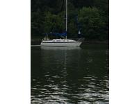 1984 Kentucky Dam Marina Kentucky 31 Hunter 31