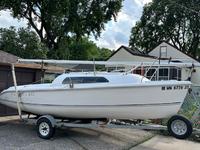 2002 Minneapolis Minnesota 21 Hunter Marine 212