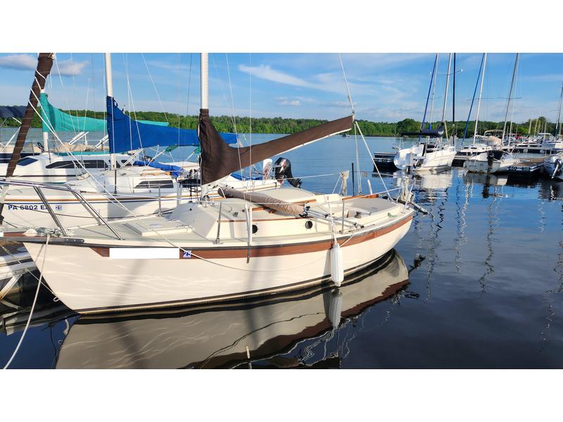 1986 Com-Pac CP19 Mk2 located in Pennsylvania for sale