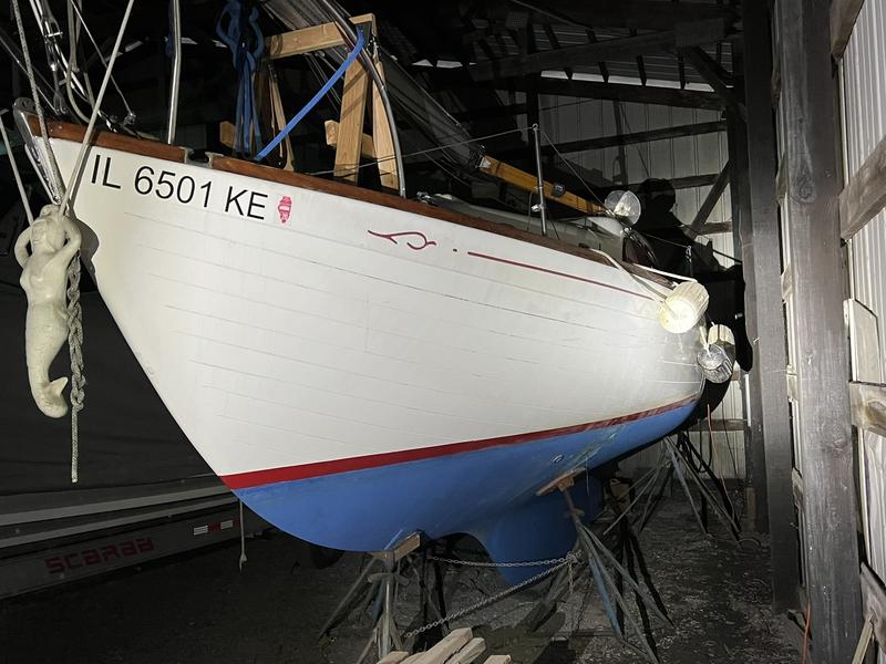 1968 Islander 29 located in Illinois for sale