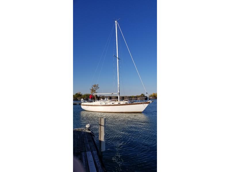 1978 Endeavour B model v berth located in Ohio for sale