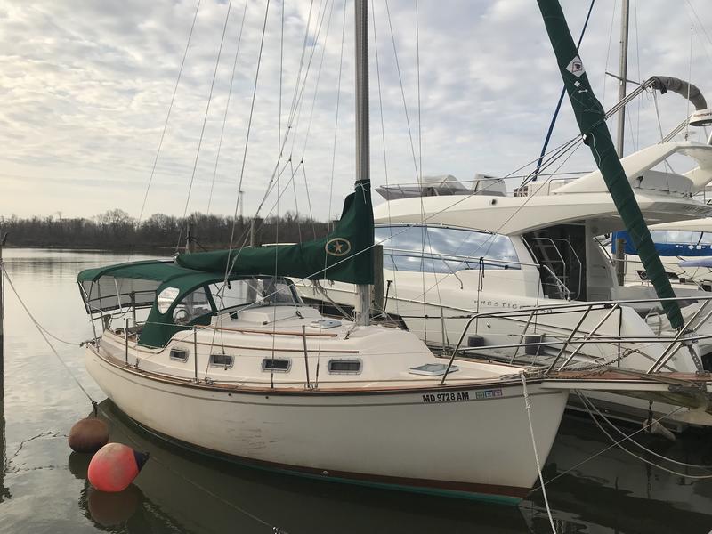 1986 Island Packet 27 located in Virginia for sale