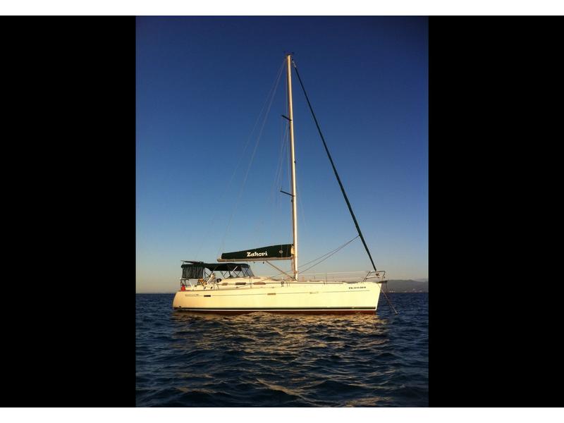 2005 Beneteau Oceanis 393 located in  for sale