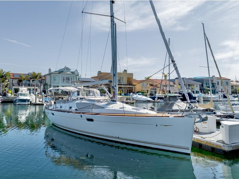 2006 Jeanneau 42 Deck Salon located in California for sale