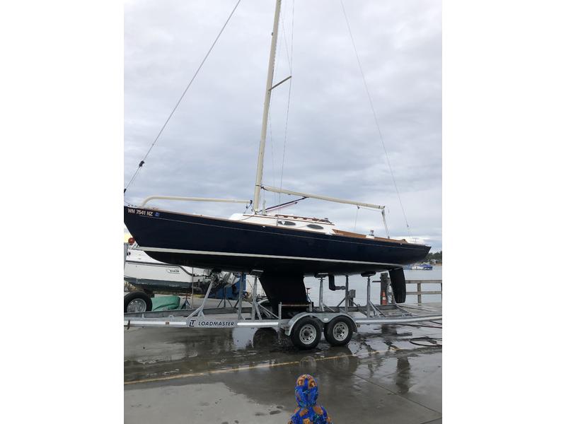 2005 alerion express located in Washington for sale