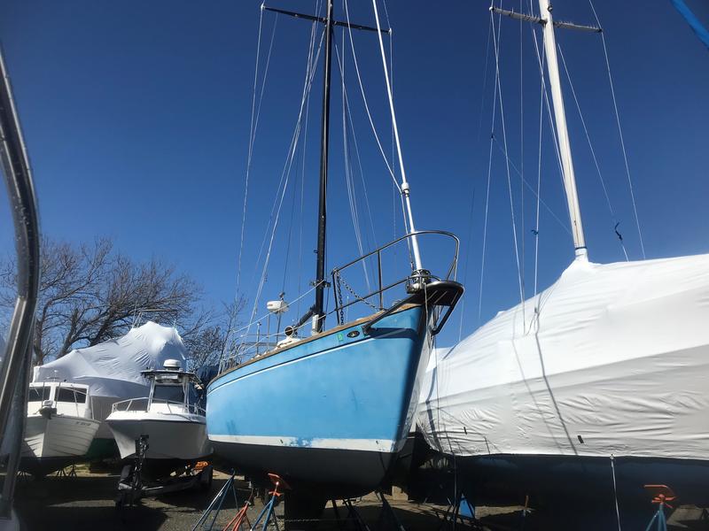 1977 Pearson 323 located in New York for sale