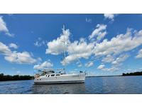 2003 Bath Ontario Canada Outside United States 42 Hunter 426 Deck Saloon