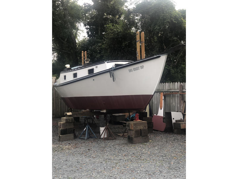  1985 30' GAFF RIGGED KETCH   CROWN POINT DORY  located in North Carolina for sale
