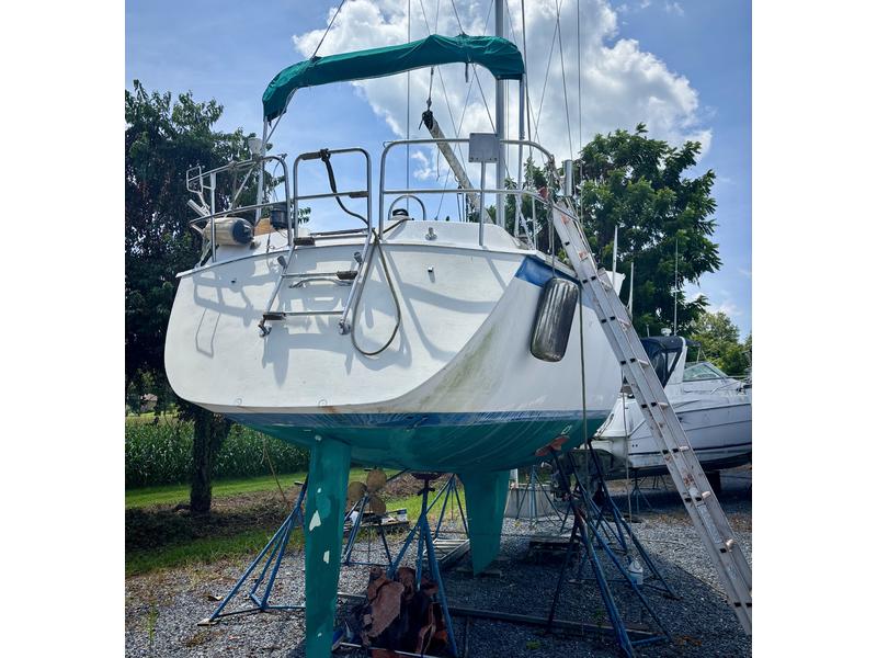 1983 Hunter  located in Maryland for sale