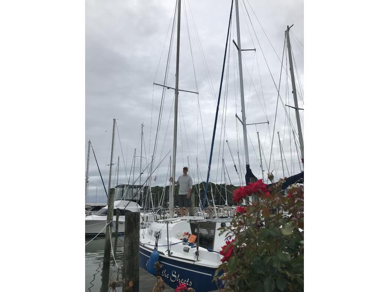 1976 O'Day 27 located in Virginia for sale
