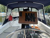 Hunter 356 Click to launch Larger Image