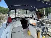 Hunter 356 Click to launch Larger Image