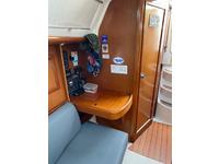 Beneteau Oceanis 323 Click to launch Larger Image